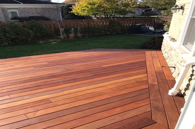 What Sets Ipe Decking Apart?