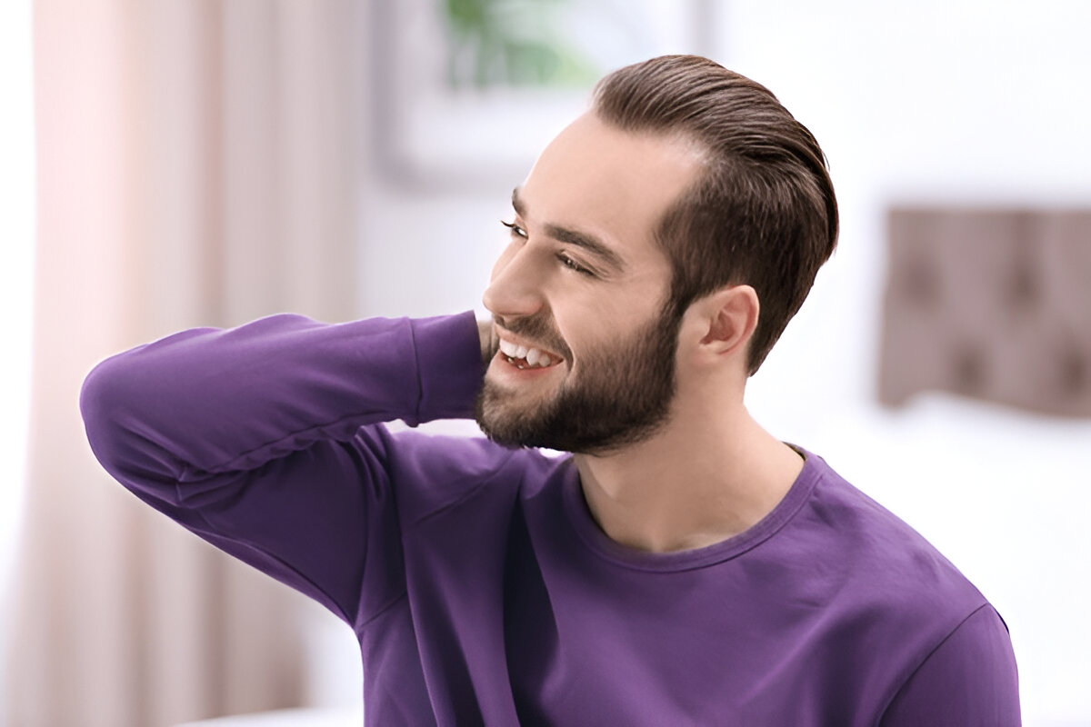 Why People Are Turning to Hair Transplants Over Wigs